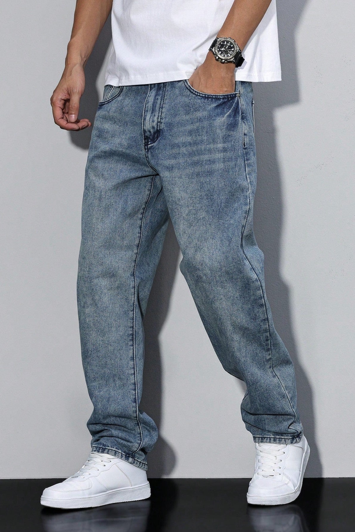 Men’s Jeans | Loose Fit Straight Leg - 8