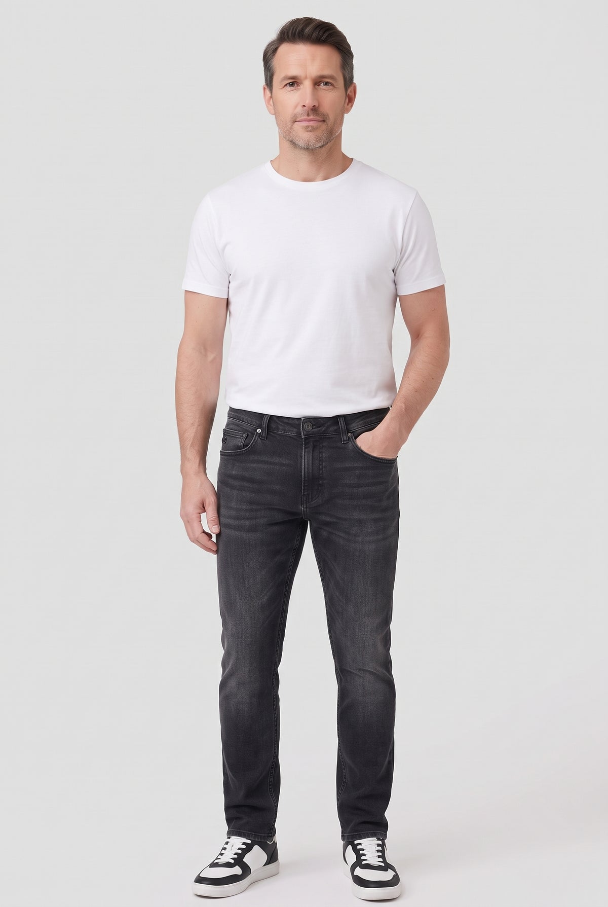 Men's Jeans | Slim Fit Tapered - Black Wash