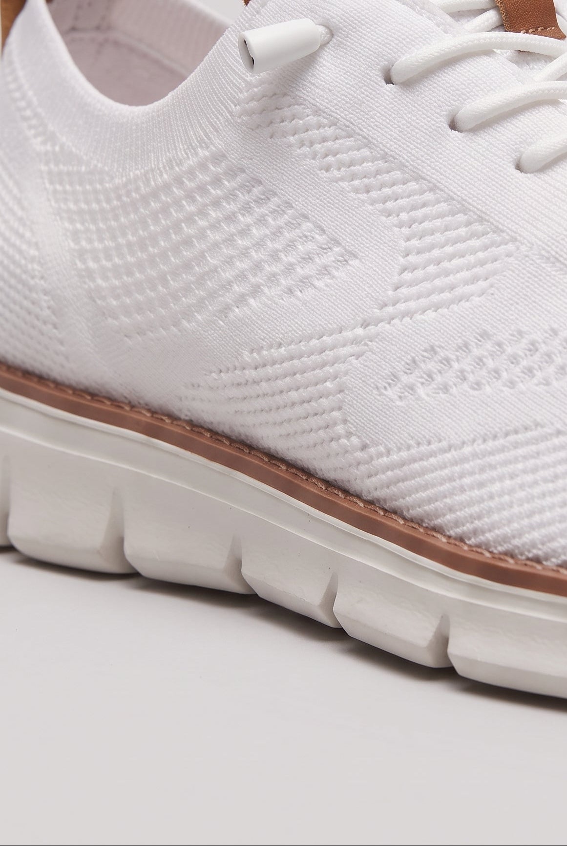 Men's Trainers | Lace-Up Low Top - White detail
