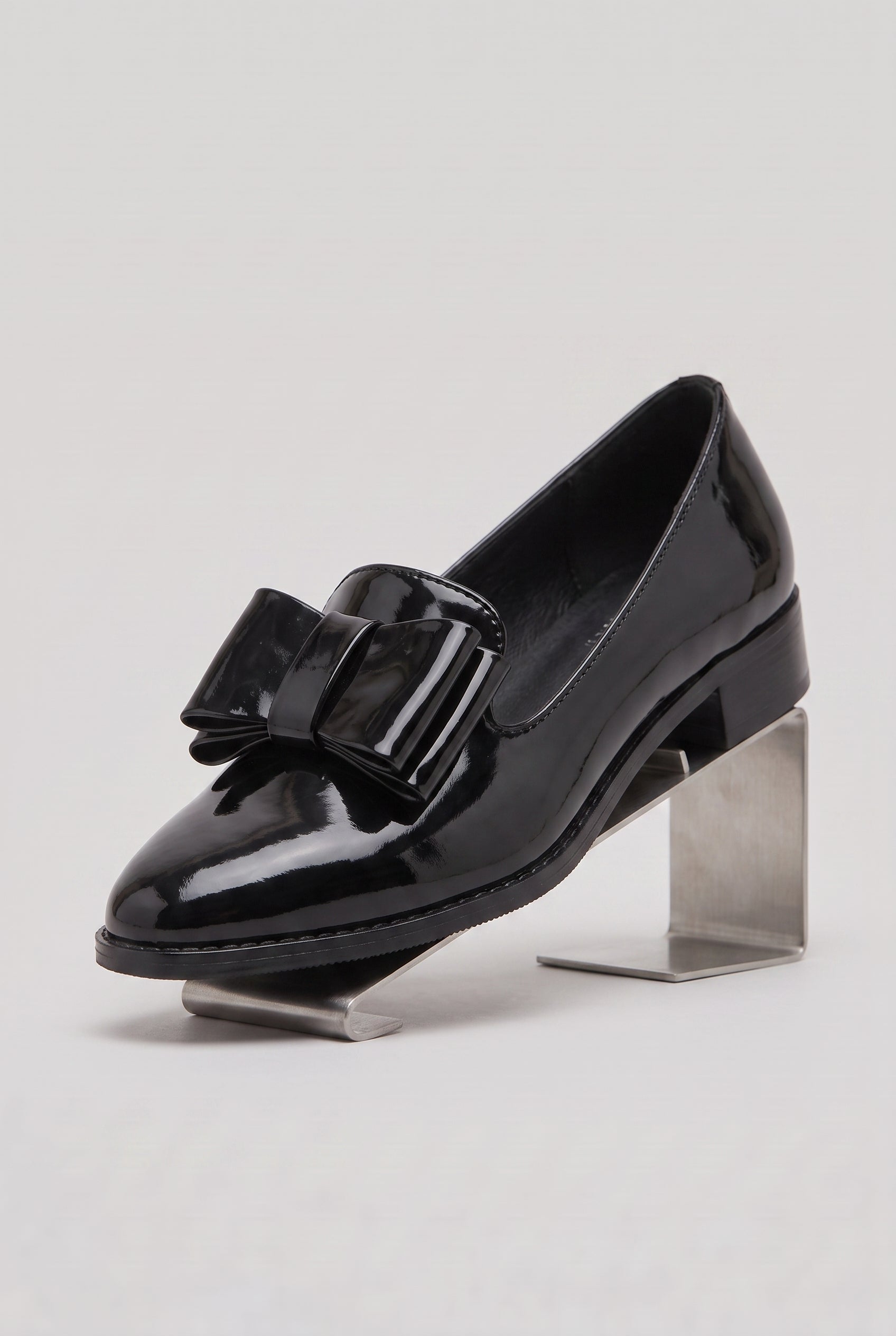 Women's Loafers | Bow Detail with Low Block Heel - Black detail