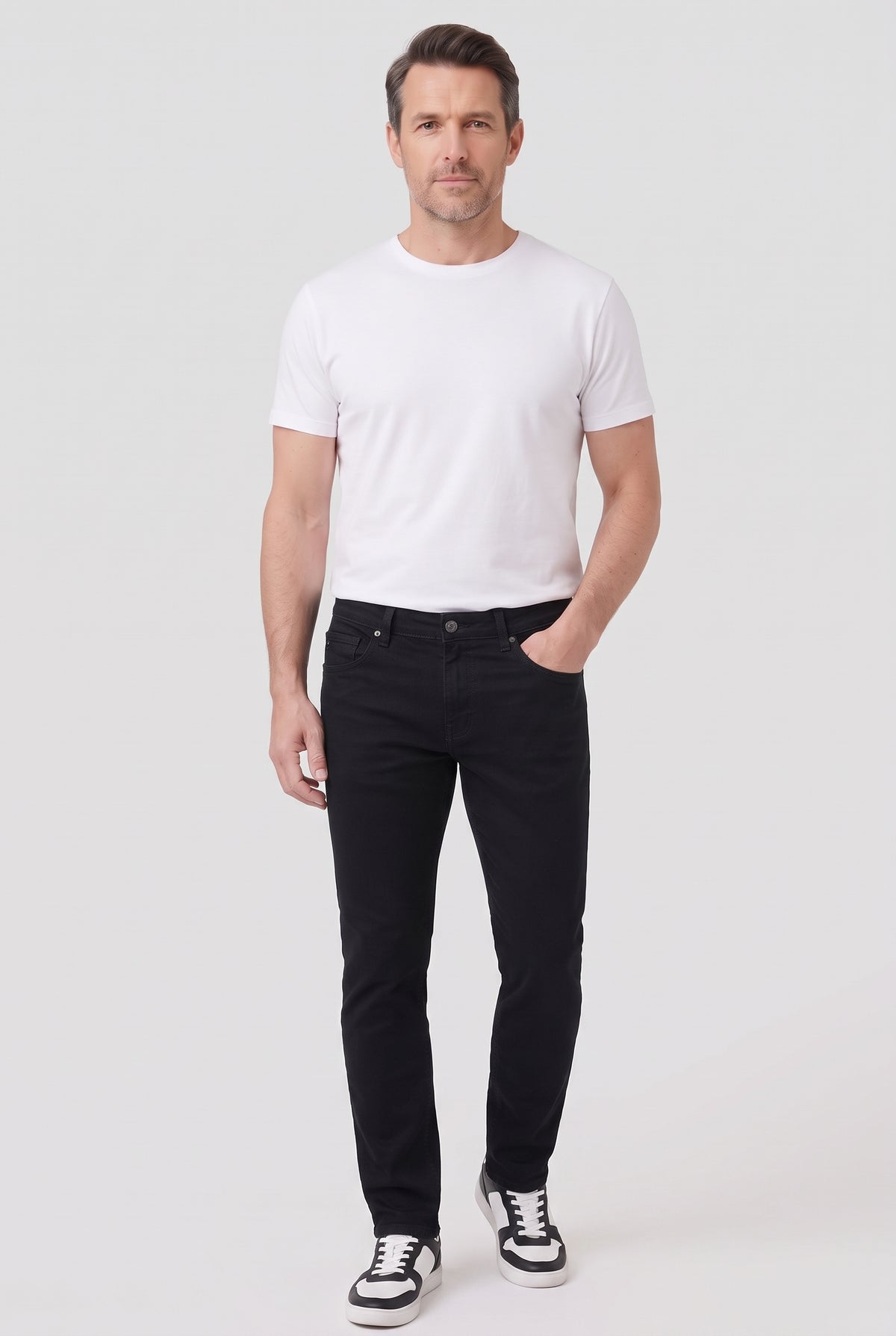 Men's Jeans | Slim Fit Tapered - Solid Black