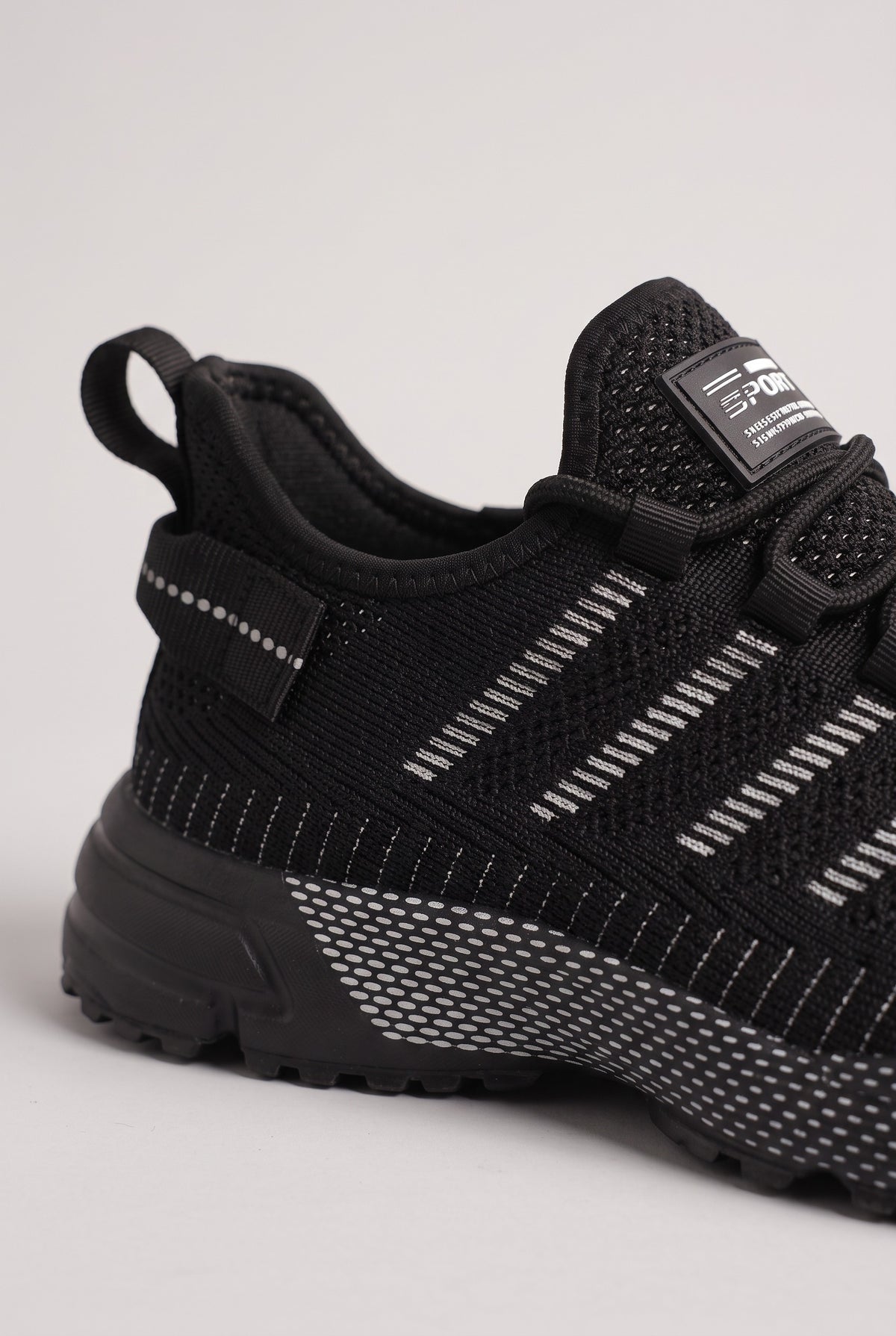 Men's Trainers | Breathable Knit Runner - Detail