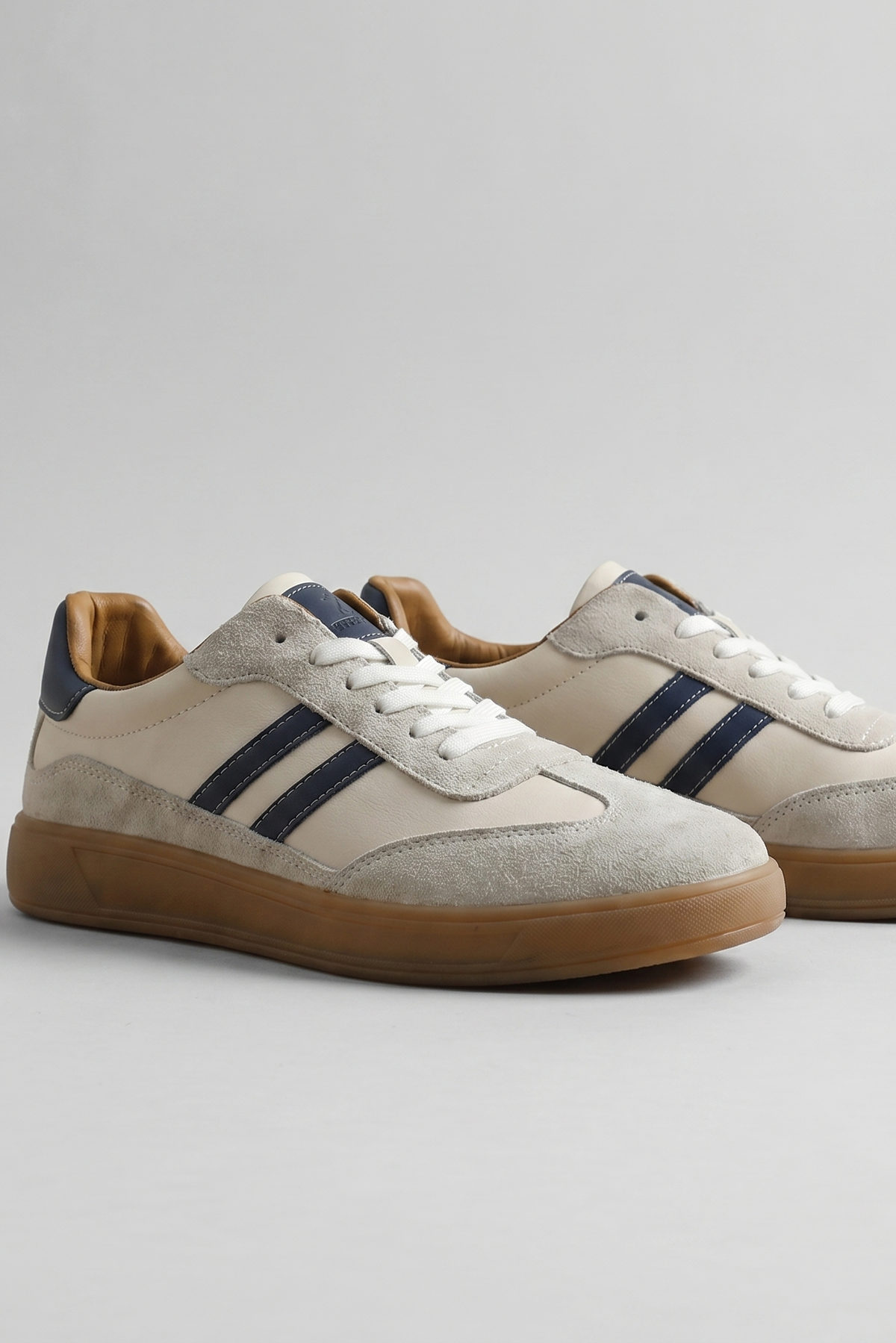 Men's Trainers | Retro Stripe Gum Sole - 9